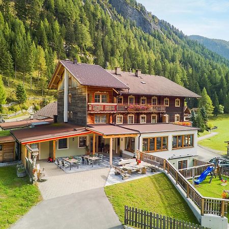 Landhaus Taurer Kals am Grossglockner Ngoại thất bức ảnh