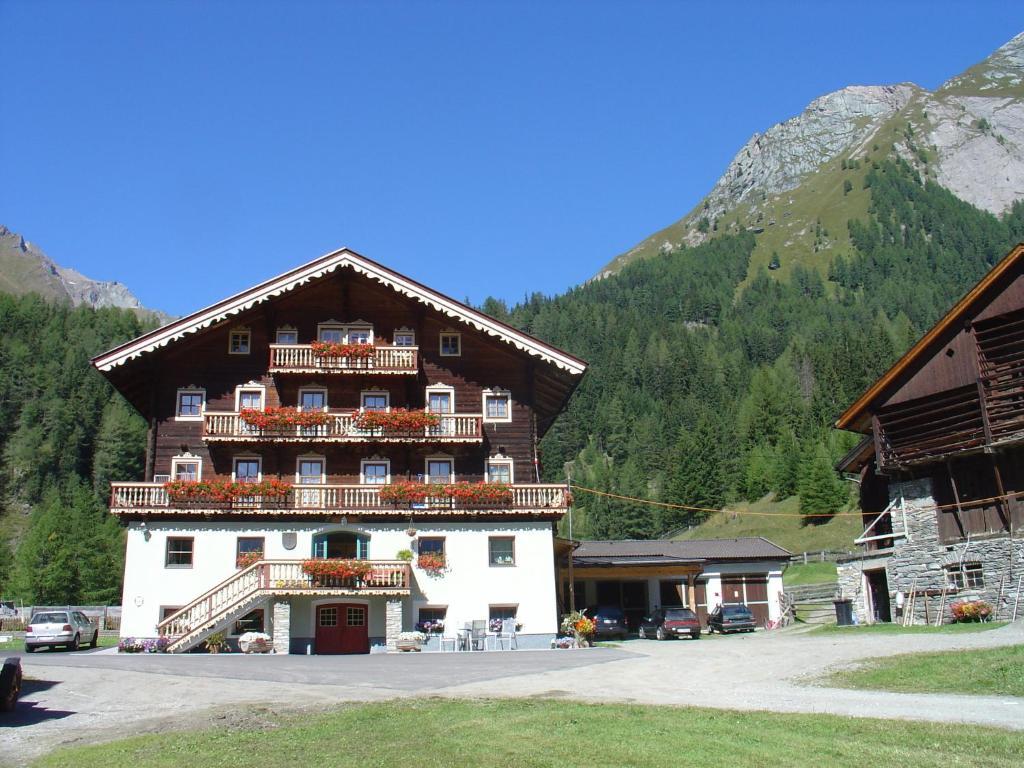 Landhaus Taurer Kals am Grossglockner Ngoại thất bức ảnh