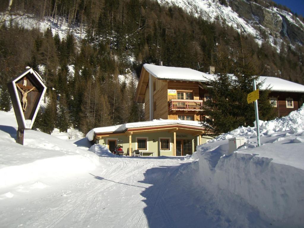 Landhaus Taurer Kals am Grossglockner Ngoại thất bức ảnh